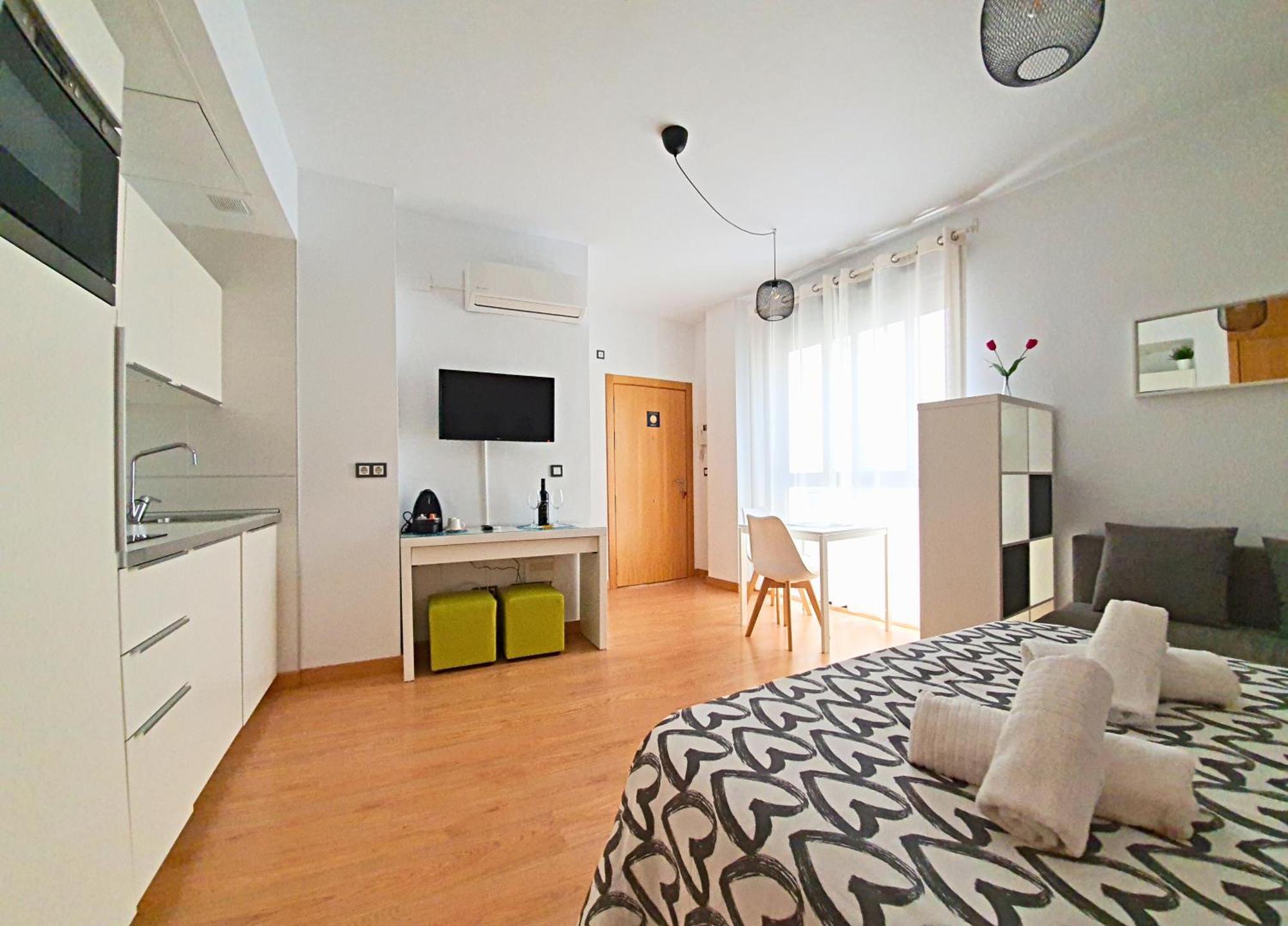 Precioso Estudio Con Piscina Малага Екстериор снимка